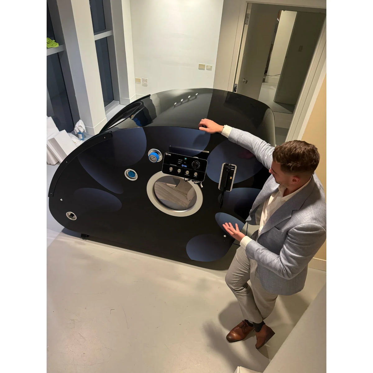 Oxify Forge 2.0ATA Hyperbaric Chamber